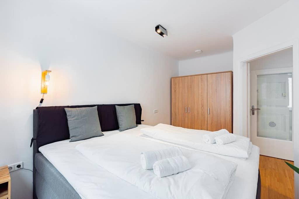Newly-Renovated, Central City Apartment In The Heart Of וינה מראה חיצוני תמונה